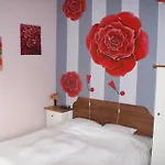 Le Bonheur إيجسدين