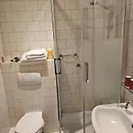 Le Bonheur فندق 2*