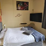 فندق Le Bonheur 2*